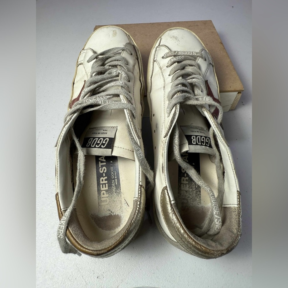 Golden Goose Leather Printed
Sneakers - White Sneakers, Shoes Sz 42 / US 9 - Picture 2 of 16
